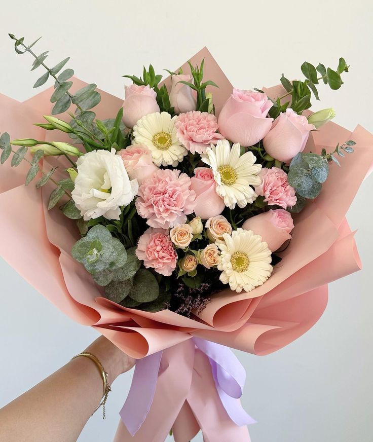 flower lover 💖🌸 🐝 todos los días bouquets del día disponibles, te esperamos en nuestras sucursales 🫶🏻 #floreriadeyatz #floreria #flores #bouquets #flowerbouquet #ramodeflores (1)